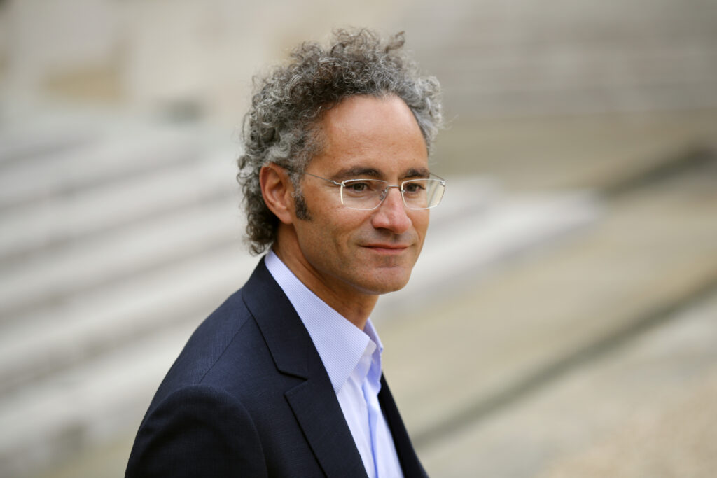 Palantir Stock (PLTR) in 2026: Can Its AI Platform Justify a Premium Price?