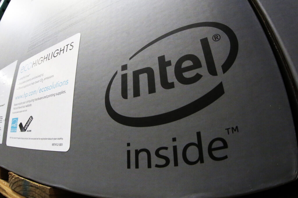 Intel-White House Deal: What It Means for Investors
