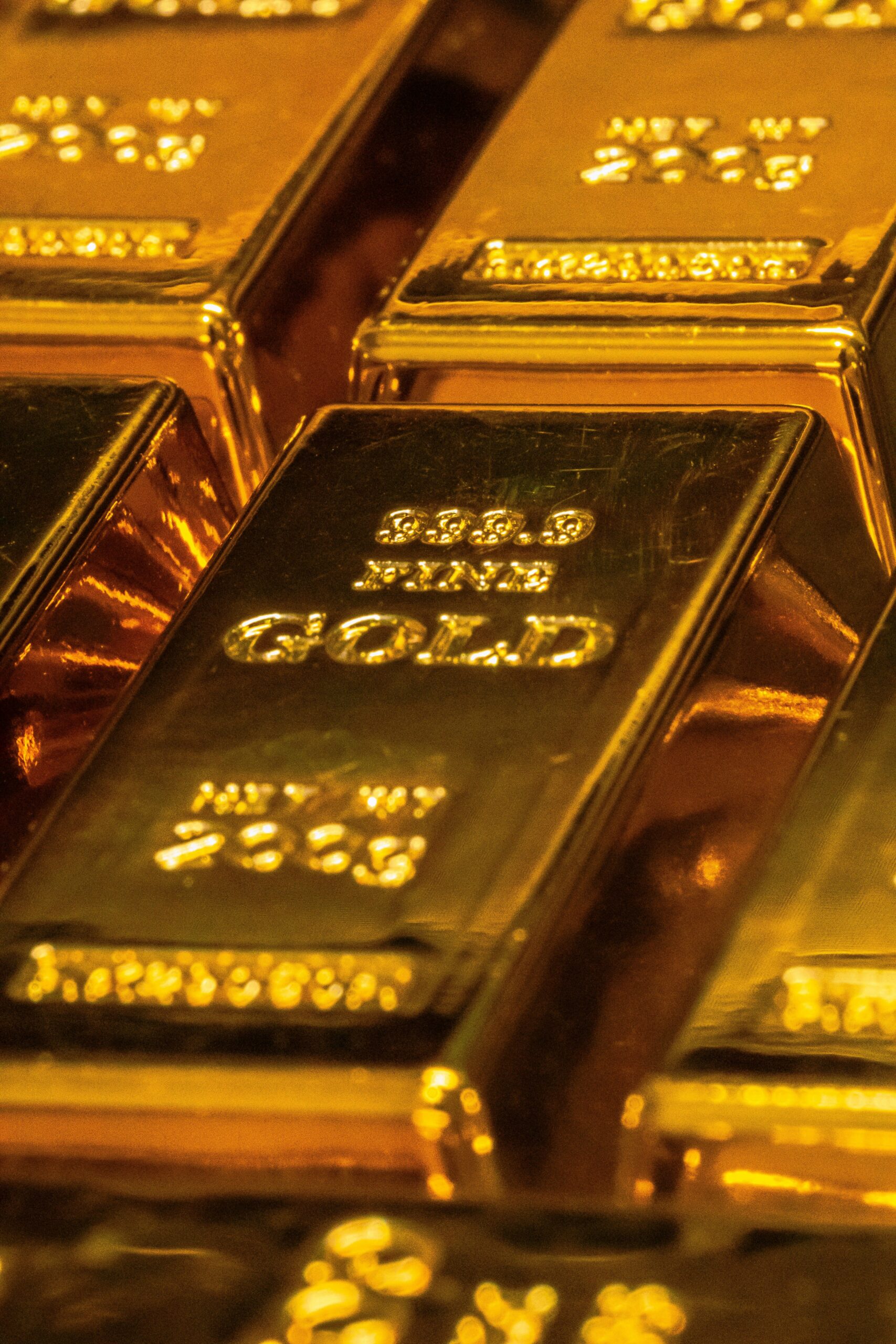 Why Gold Is Surging 40% in 2025 Amid Rising Inflation