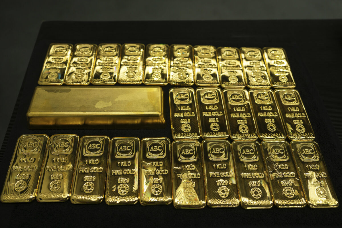 Gold Crashes – Are These the Best Gold ETFs for Buying the Dip?