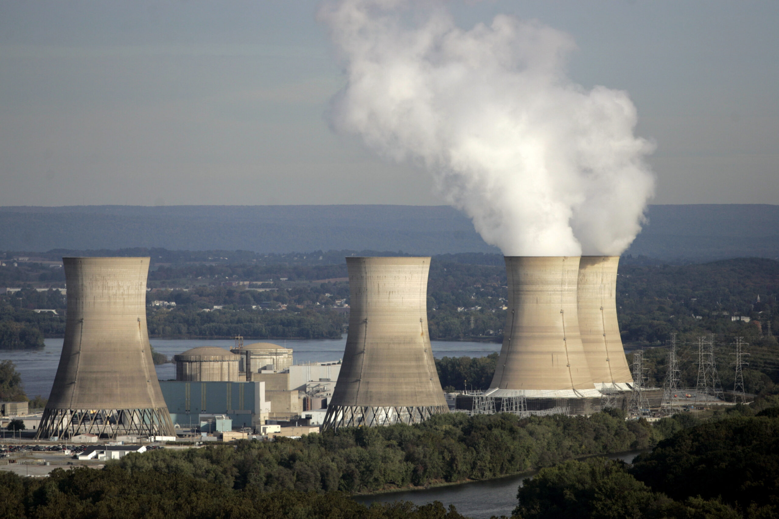 Nuclear Energy Stocks to Watch in 2026: Operators, Uranium, and Small Modular Reactors