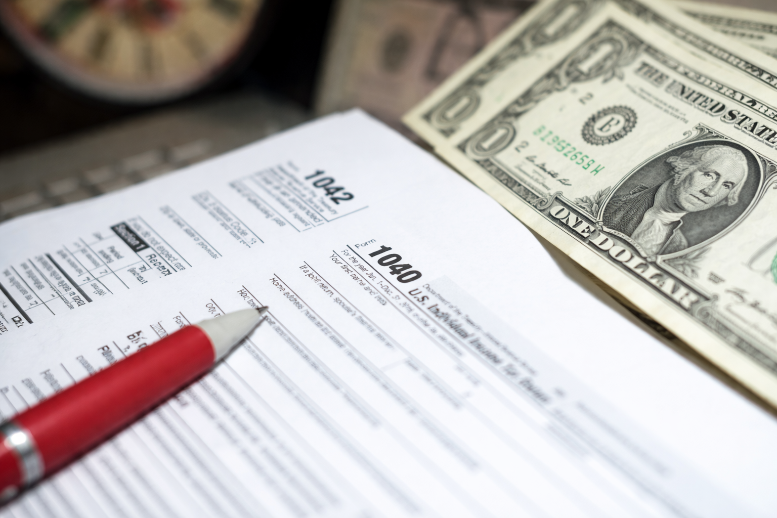 Many Americans Are Getting an Extra $1,000 Refund This Tax Season… Here’s How to Invest It