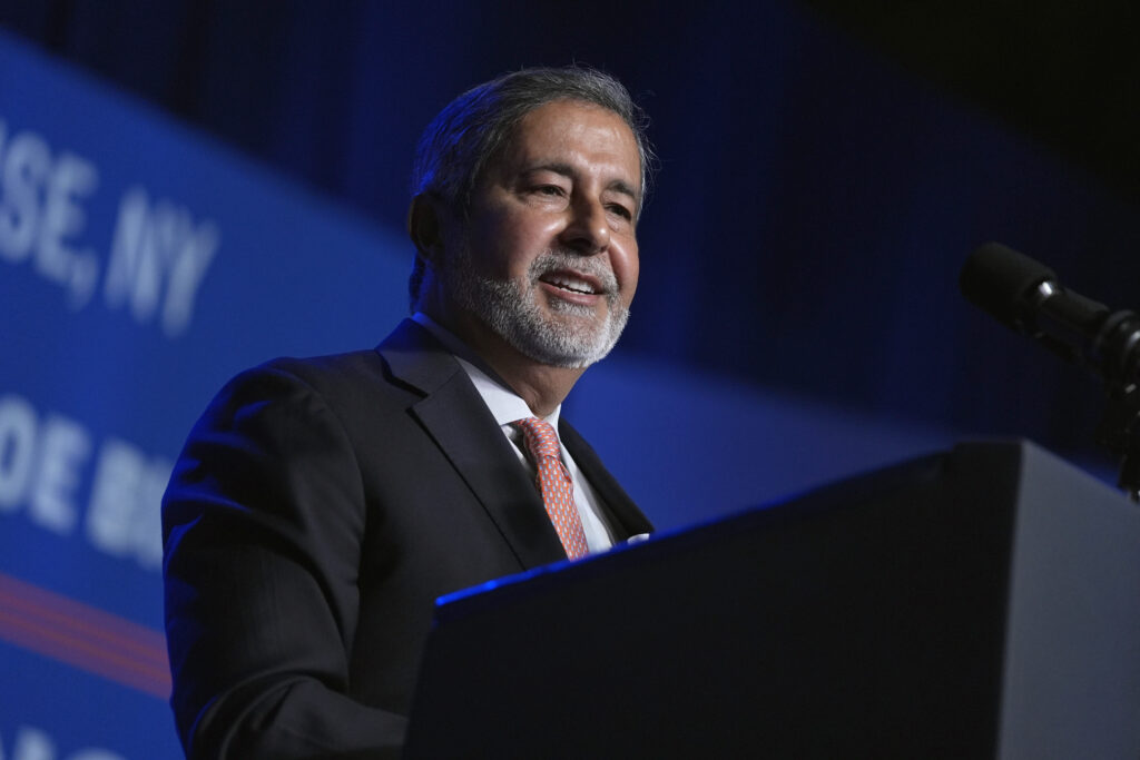 Can Micron Reach $1,000? Unrelenting Demand for AI Memory Chips Has Analysts Very Bullish