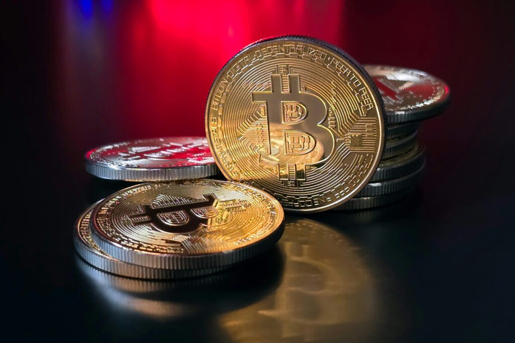 Strategy May Sell up to $1.25 Billion of Crashing Bitcoin. Should Investors Hit the Panic Button?