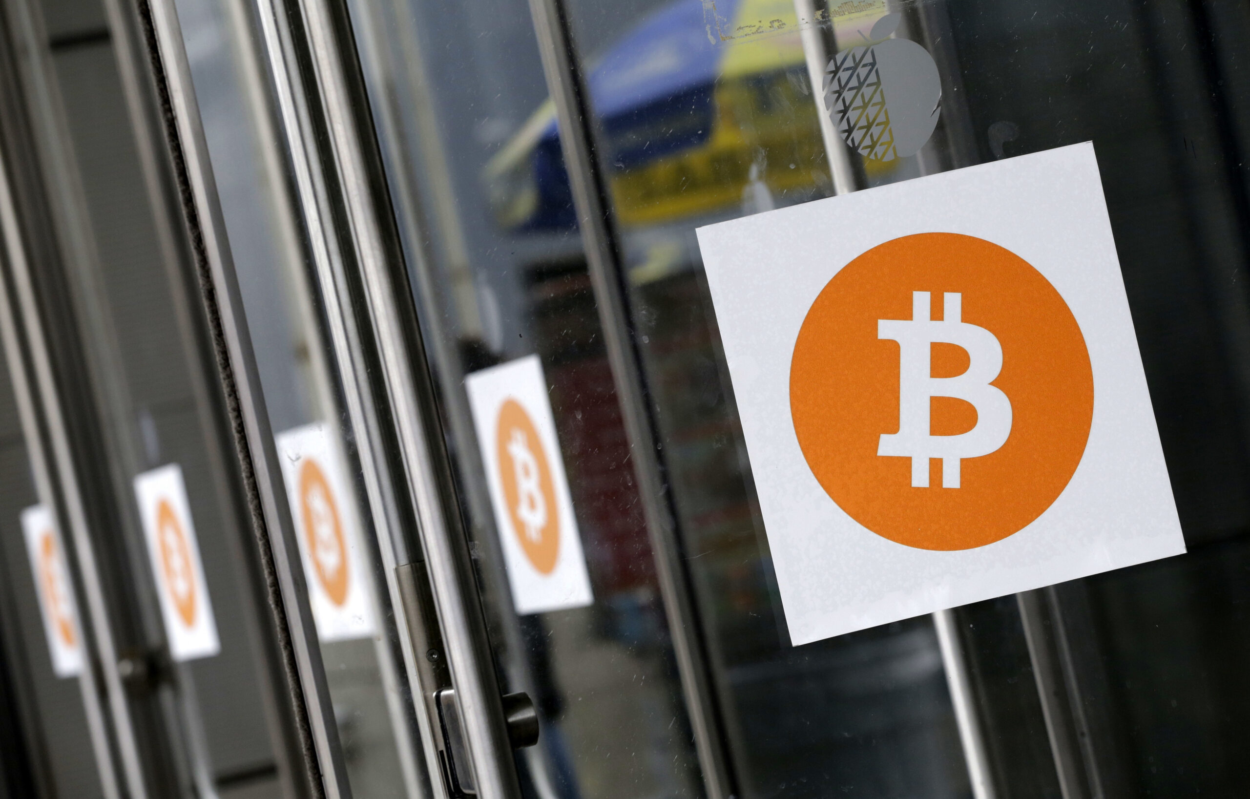 Bitcoin’s Peace Deal Rally Just Crushed the Bears. Here’s Why Wall Street Is Piling Back In