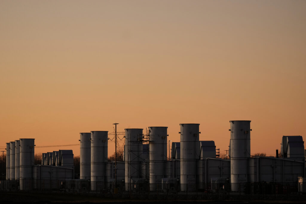 Elon Musk Is Buying Up America’s Gas Turbines… And It Proves Professor Litman’s “Dark Energy” Thesis