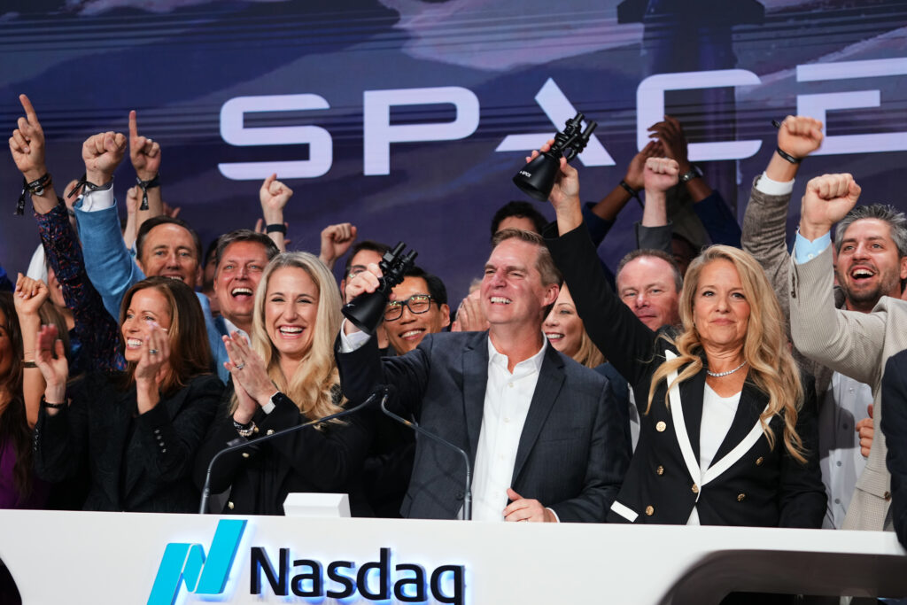 3 Reasons Why SpaceX’s IPO Could Flop Like Facebook’s Busted Debut