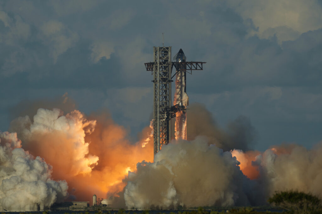5 Stocks Positioned to Win (and 3 to Avoid) as SpaceX’s $75 Billion IPO Rewrites Telecom
