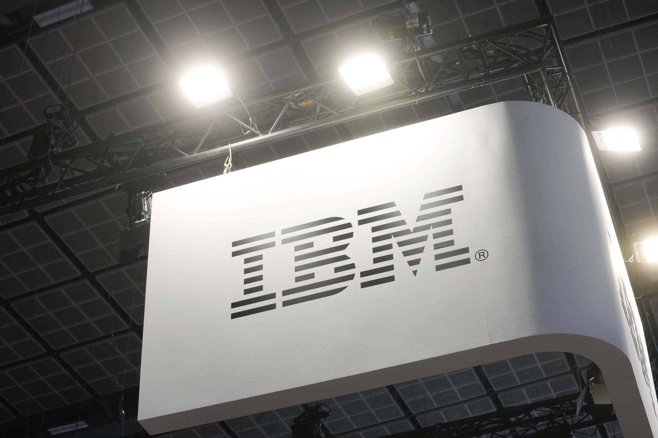 IBM Stock Plunging 25% Today: Is the AI Bubble Bursting?