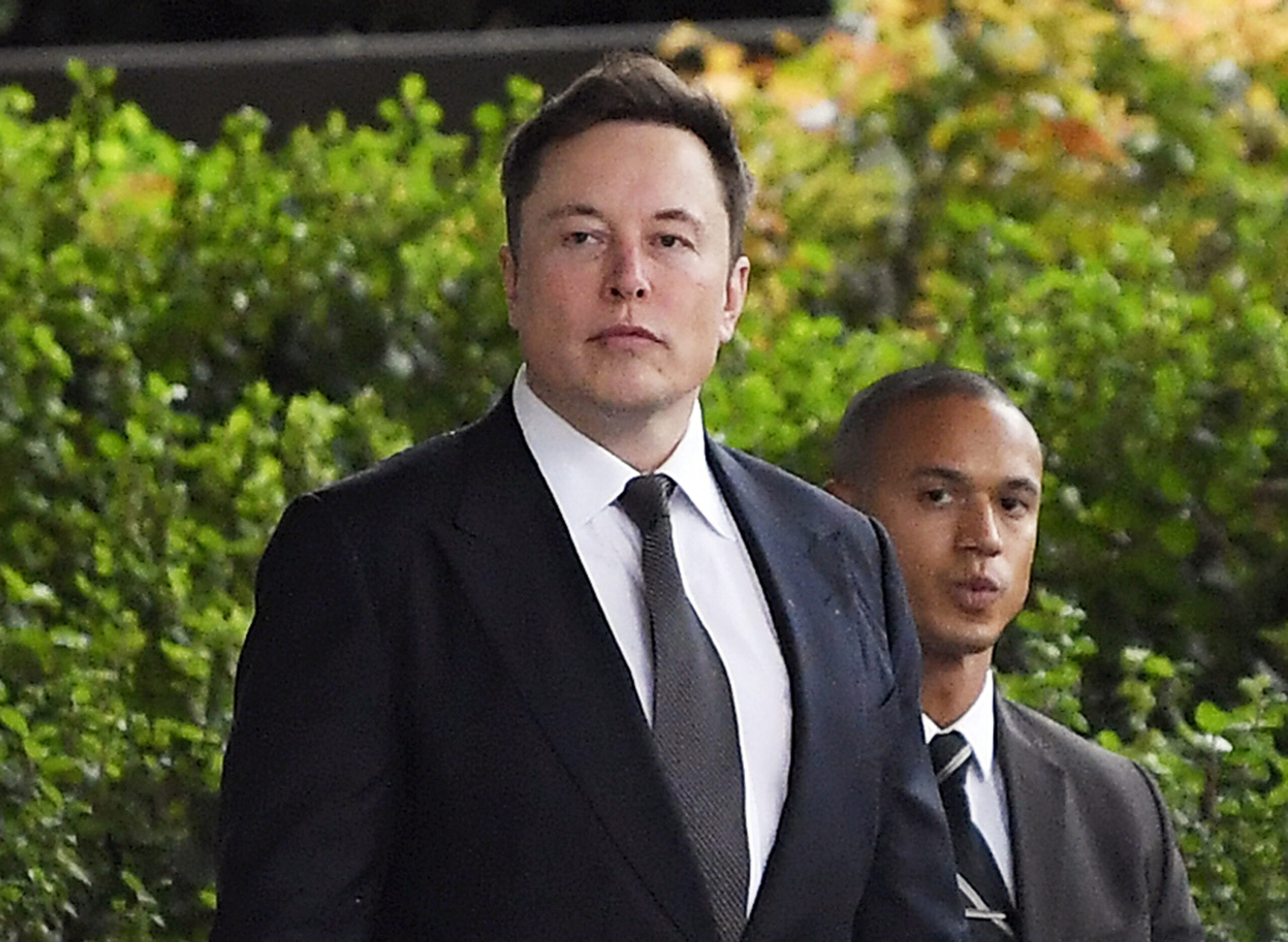 Is SpaceX Too Cheap to Ignore After Losing Nearly Half Its Value? The Company’s AI Unit Holds the Answer
