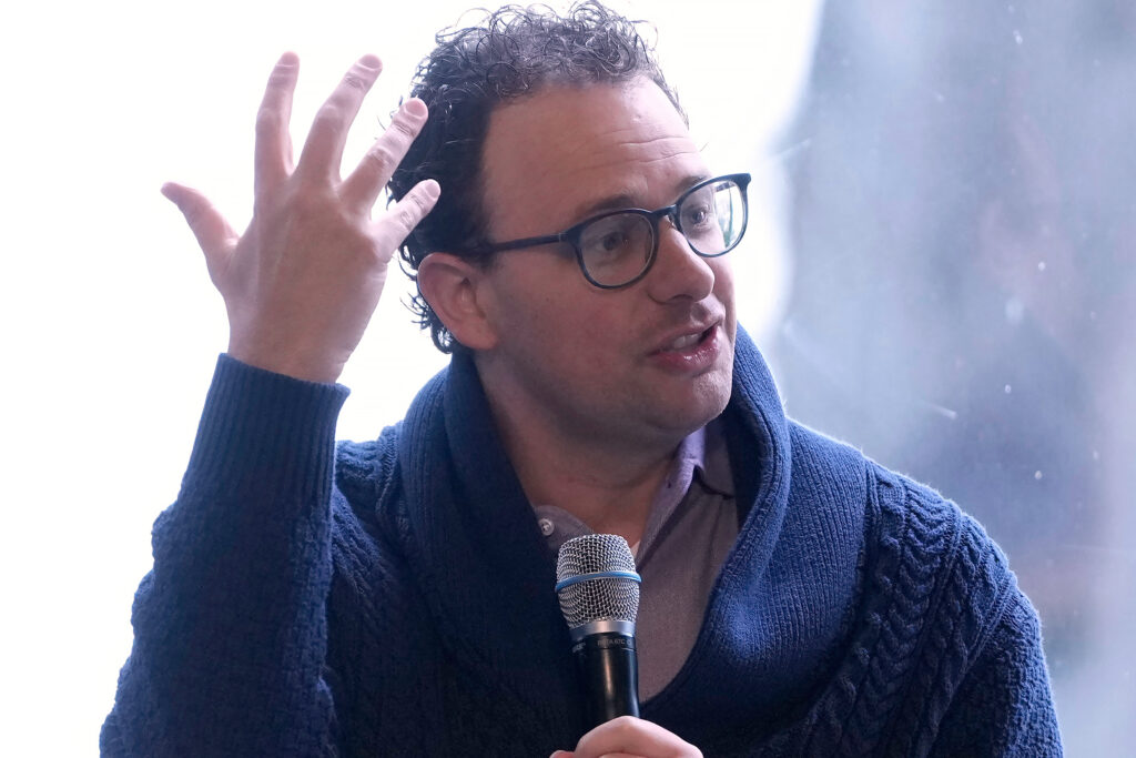 Anthropic in Talks to Buy Decart AI in Push to $2 Trillion IPO While Financials Remain Murky