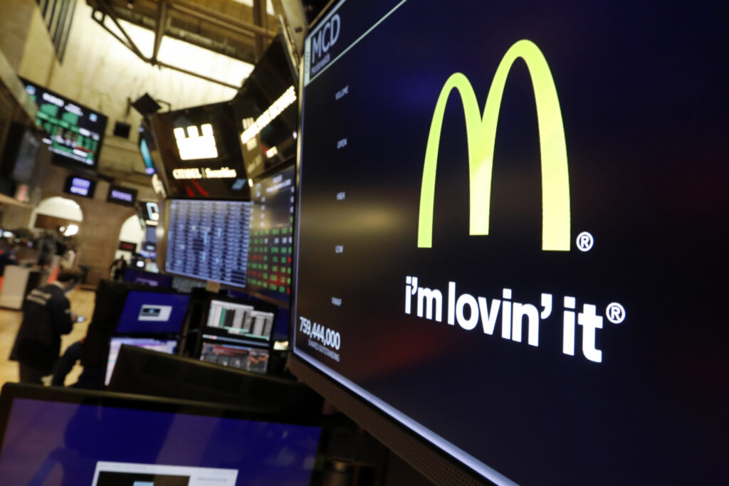 11 Best Dividend Stocks for 2026: High Yields and High Growth
