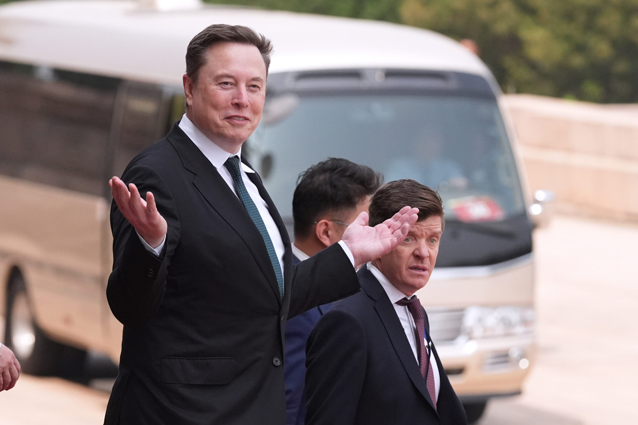 Tesla-SpaceX Merger: Here’s How Elon Musk’s Big Potential Payday Could Lead to an Overpay for Investors